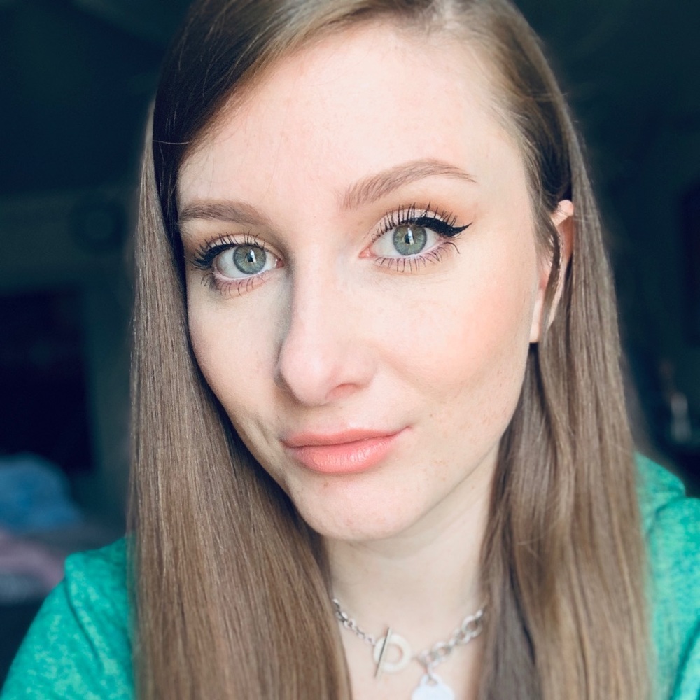 Meet your Posher, Kayla